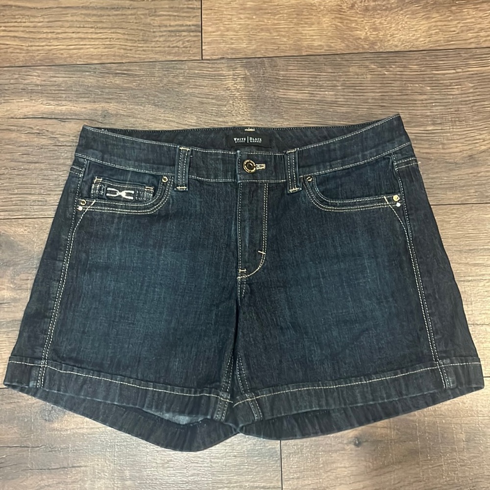 White House Black market size 4 denim shorts